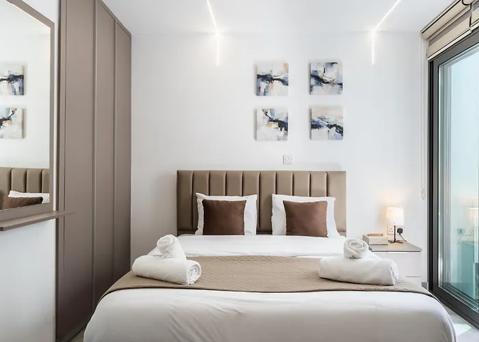 Starlight 라르나카